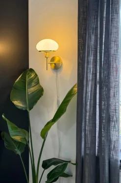 Aneta Lighting Væglampe New August