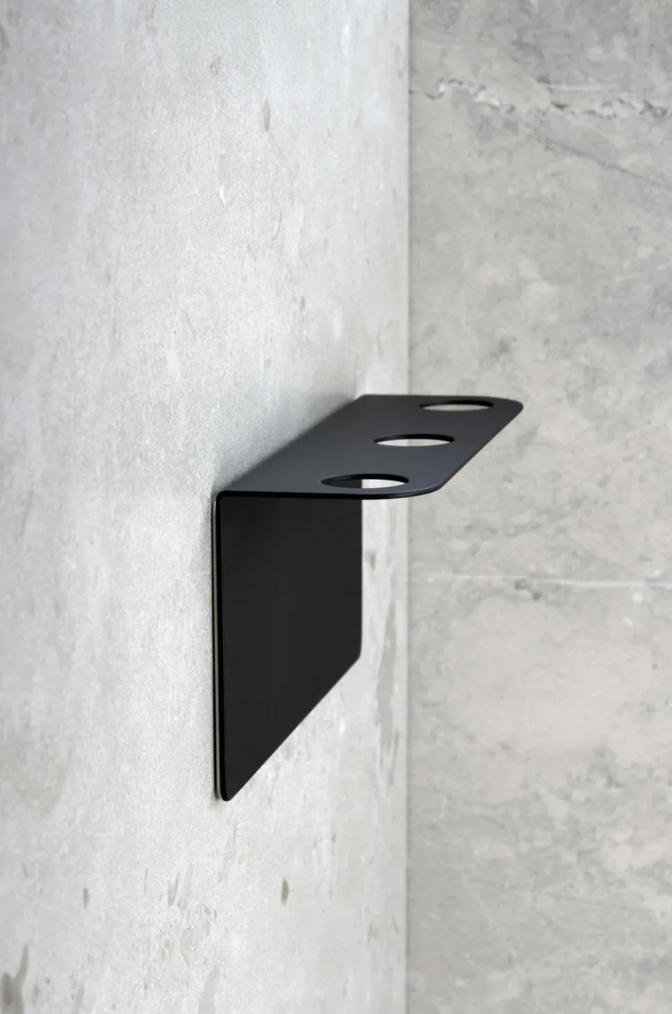 Beslag Design Base - Sæbepumpeholder Triple