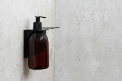 Beslag Design Base - Sæbepumpeholder Triple