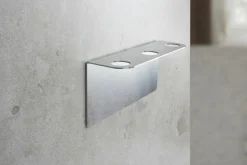 Beslag Design Base - Sæbepumpeholder Triple