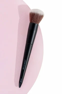 Brushworks No. 12 Blush Brush