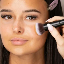 Brushworks No. 2 Buffing Foundation Brush