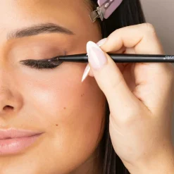 Brushworks No. 23 Precise Liner Brush