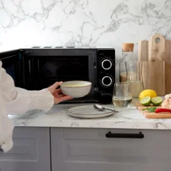 Champion Nordic Mikroovn 20l 700 W