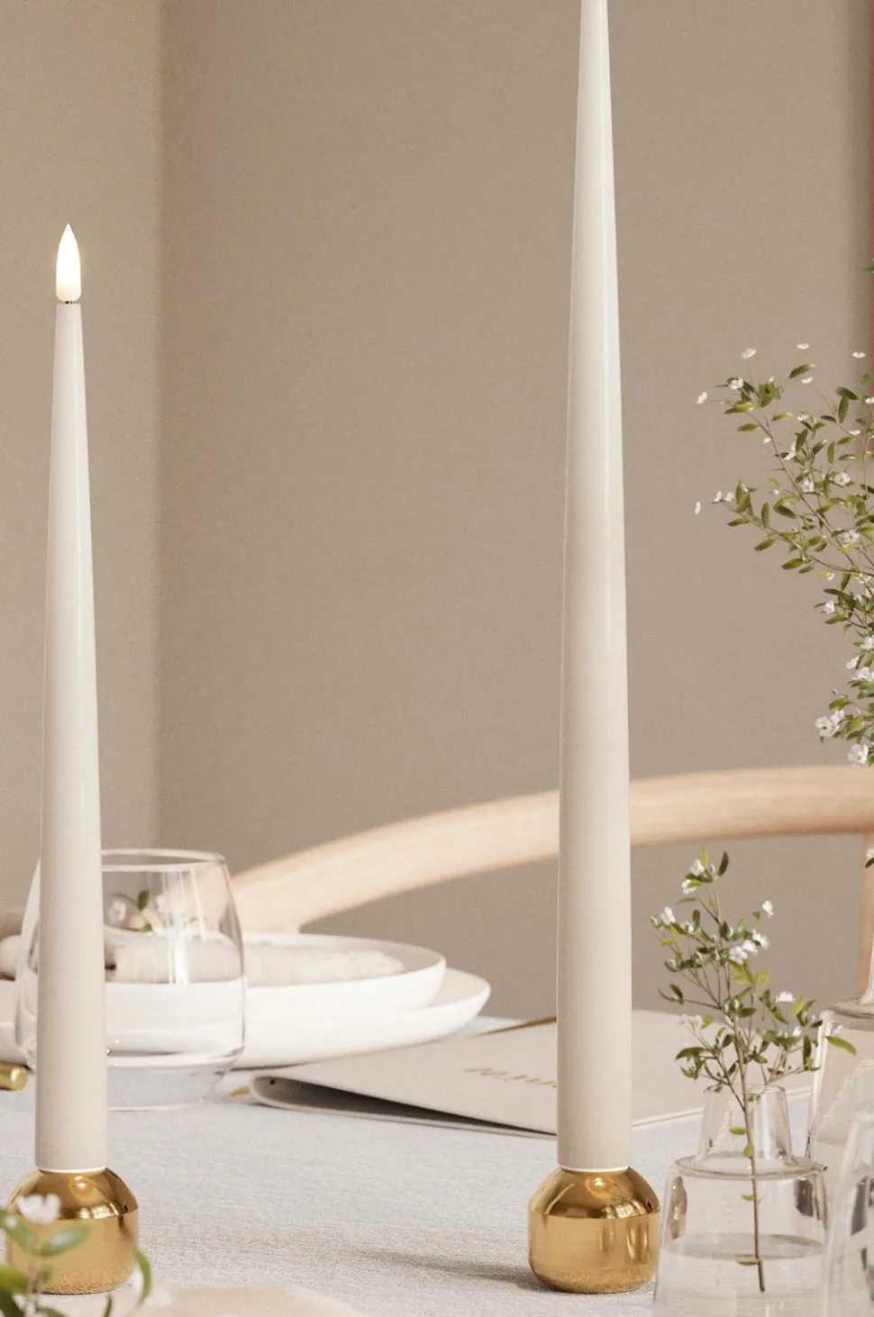 DeluxeHomeart LED Taper Candle Shiny 2,2x38 cm 2 stk.