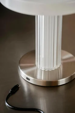 Design For The People Bordlampe Trezzi Bærbar