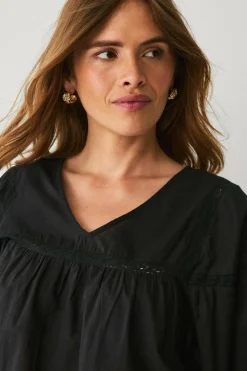 Ellos Collection Bluse med blondeindsatser