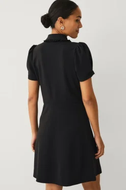 Ellos Collection Kjole i jersey med rhinstenknapper