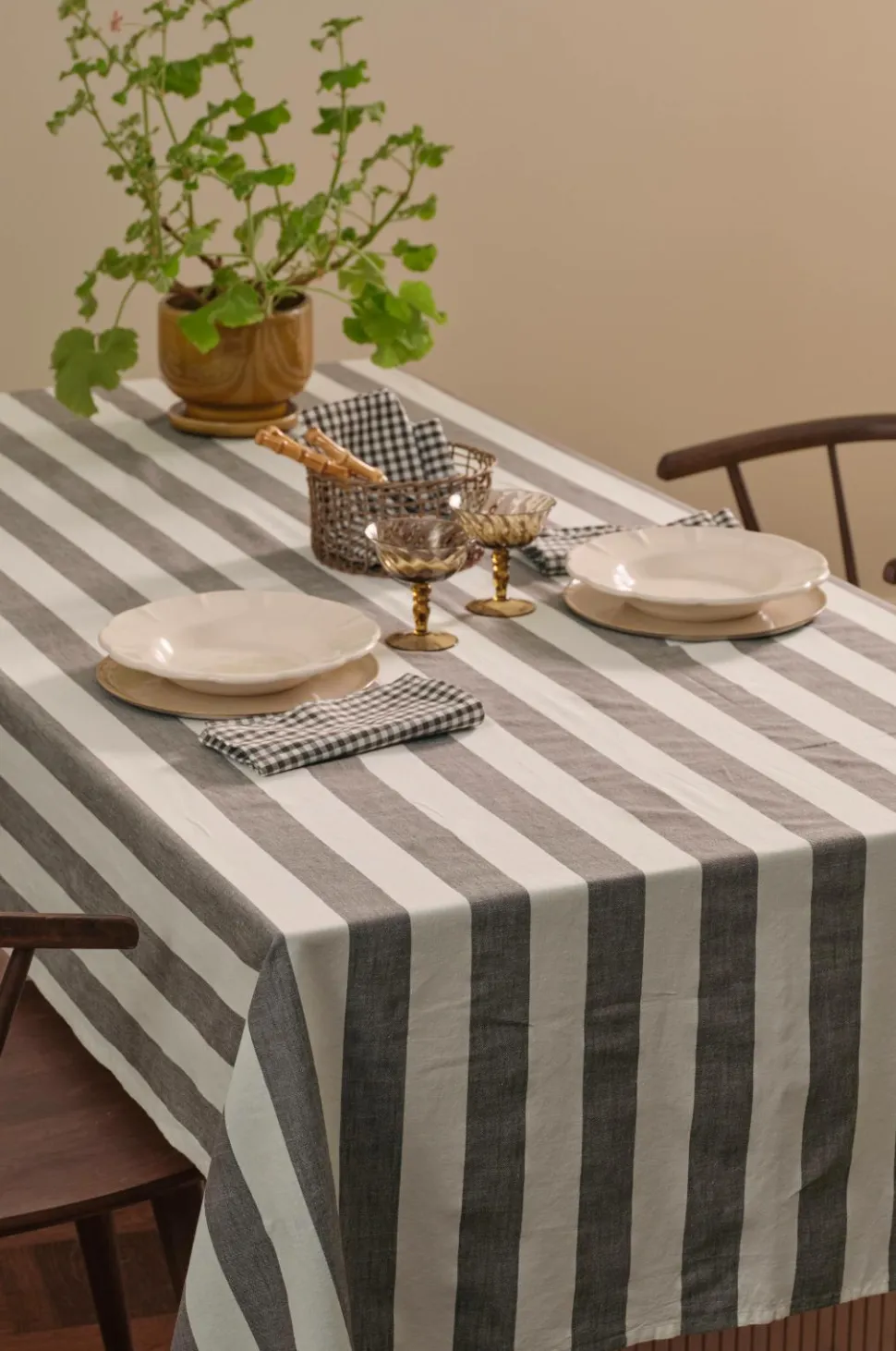 Ellos Home Dug Ramona