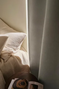 Ellos Home NICO skræddersyet mørklægningsgardin