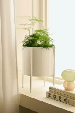 Ellos Home Potteskjuler Milton med vendbart stativ