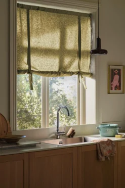 Ellos Home Roll up-gardin Elly i genanvendt halvlinned