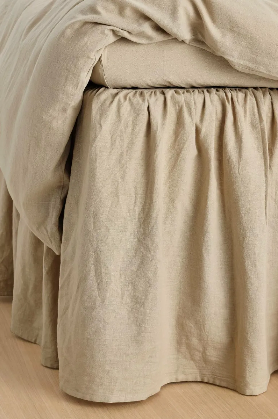 Ellos Home Sengekappe Elly Frilled i genanvendt halvlinned