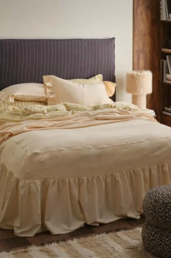 Ellos Home Sengetæppe Elly Frill i genanvendt halvlinned