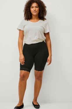 Ellos Plus collection Korte cykelshorts med blondekant
