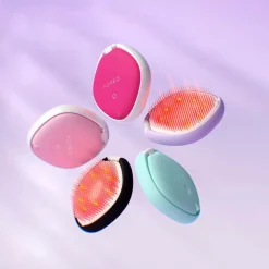 FOREO FLIP™ Play Advanced LED Light Hairbrush