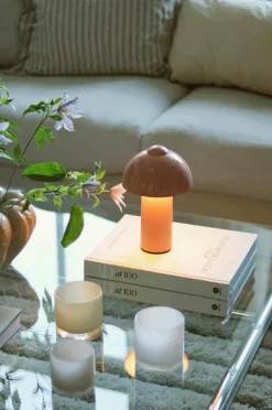 Globen Lighting Bærbar bordlampe Buddy IP44