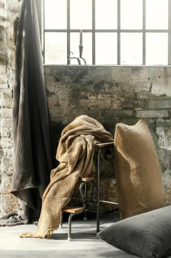 Gustav Ovland Sengetæppe Nicola