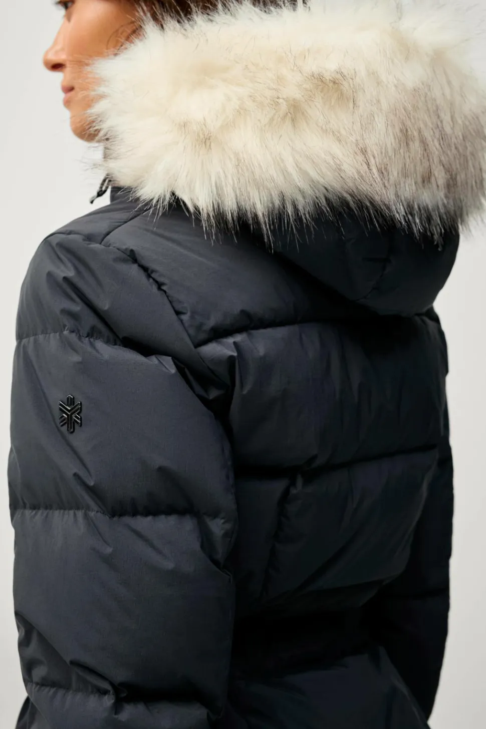 Áhkká Dunfrakke Gold Mid Down Coat Matte