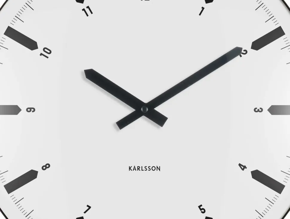 Karlsson Vægur Realista Dome