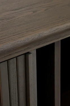 Kave Home Mailen tv-bord med 2 døre i askefinér med mørk finish 200 x 50 cm