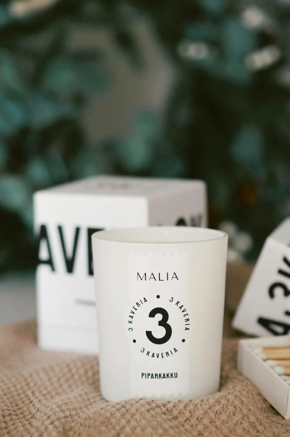 Malia Pepparkaka Holiday Candle