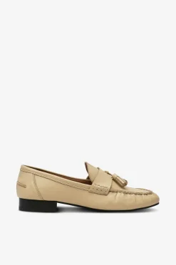 Mango Loafers Isi