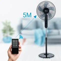 Midea Gulvvifte 3 hastigheder og fjernbetjening, sort