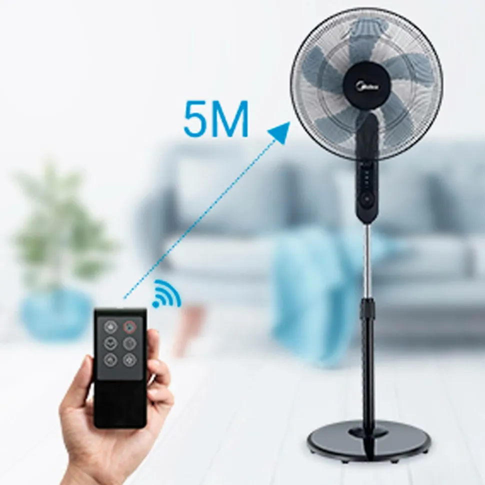 Midea Gulvvifte 3 hastigheder og fjernbetjening, sort