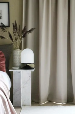 Mimou Mørklæggende hotelgardin - dobbelt bredde