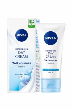 Nivea Moisture Day Care SPF15 50 ml