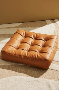 Pastill Luca gulvpude i vegansk læder 64x64x15 cm