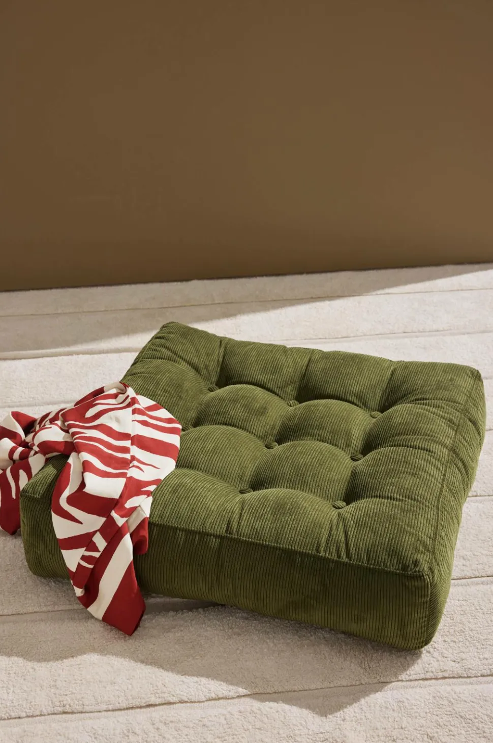 Pastill Luca gulvpude manchester 64x64x15 cm