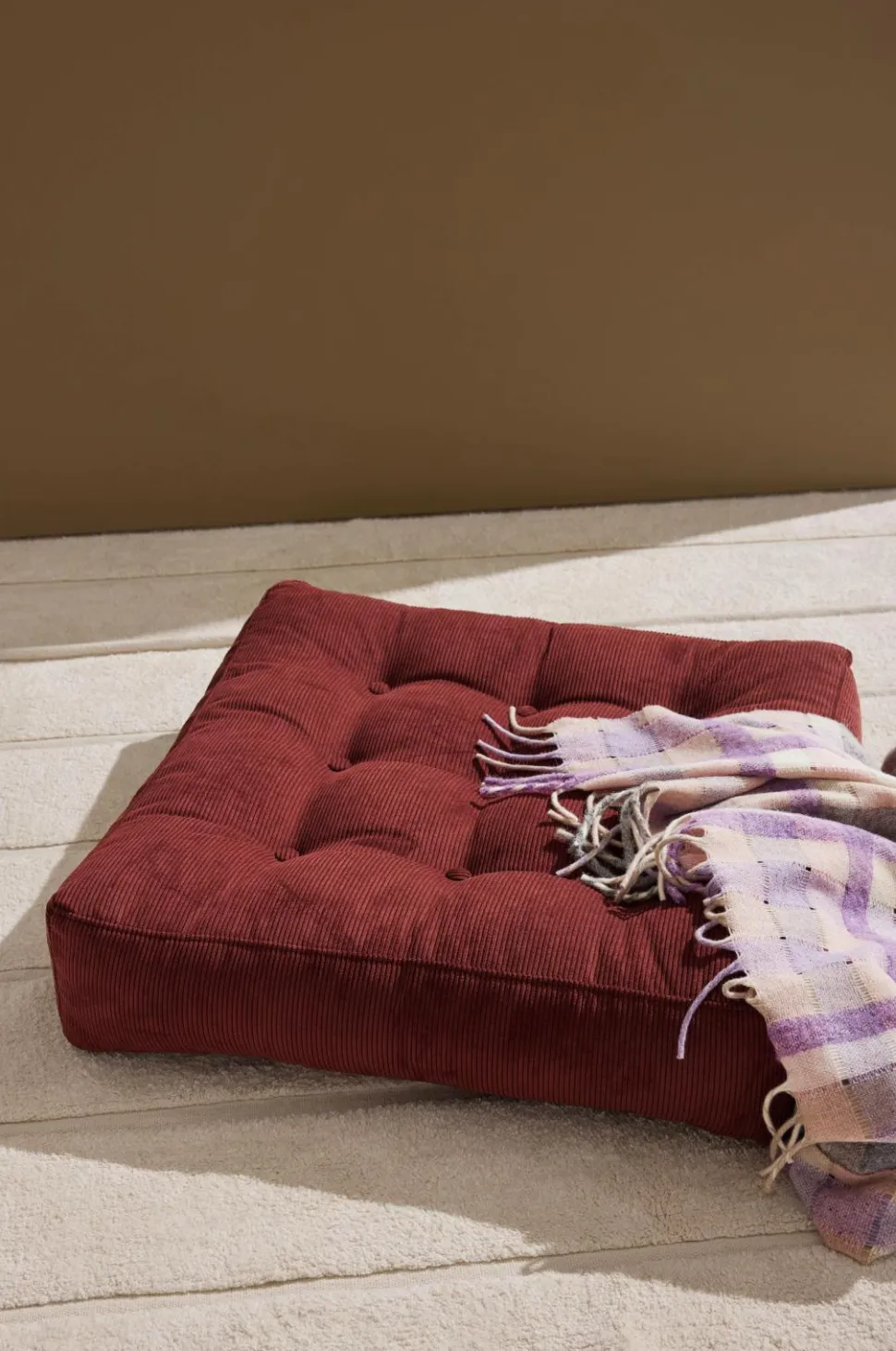 Pastill Luca gulvpude manchester 64x64x15 cm