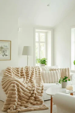 Skinnwille Tæppe Liny