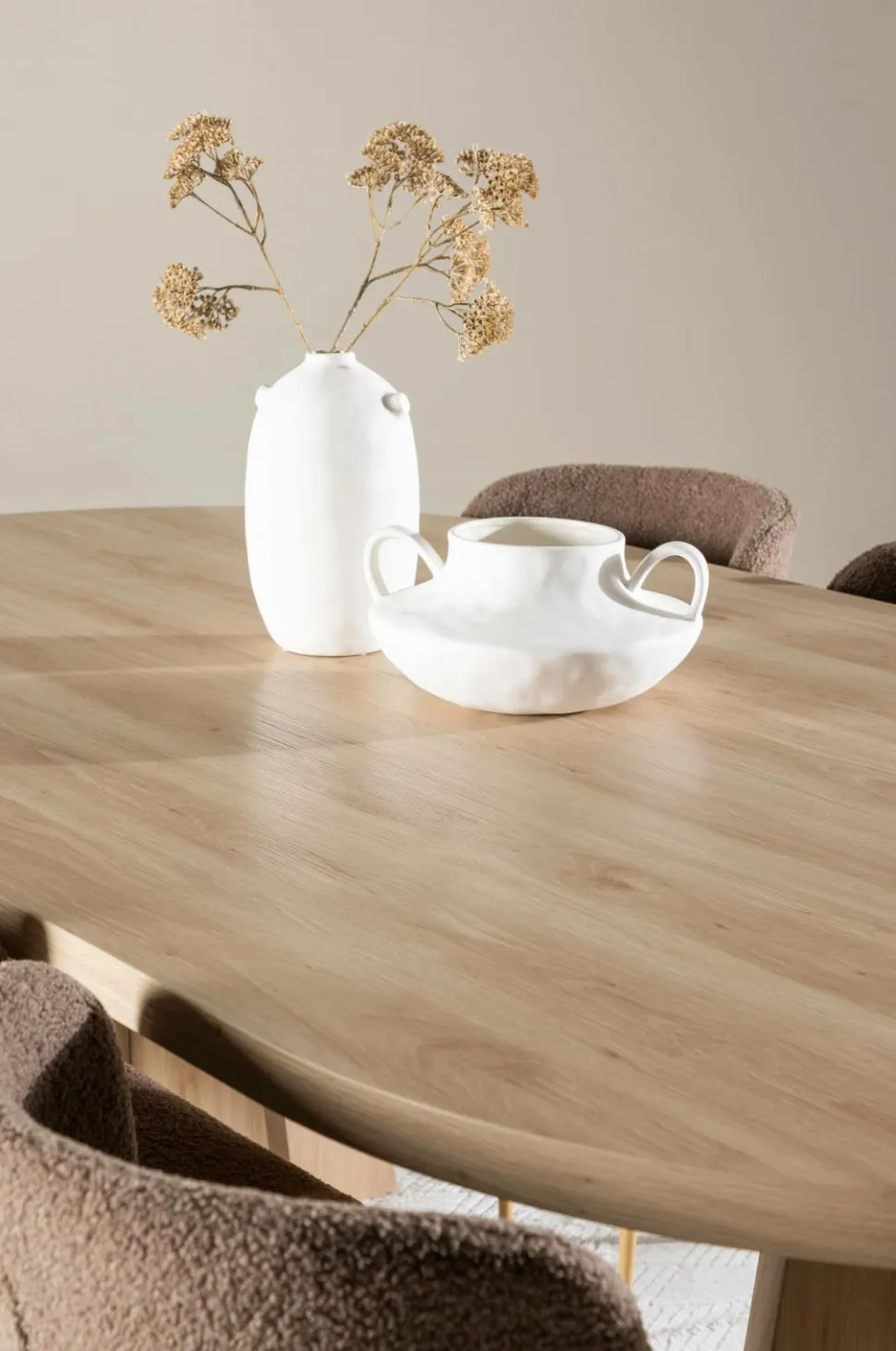 Venture Home Bootcut-spisebord med Modesto-spisebordsstol