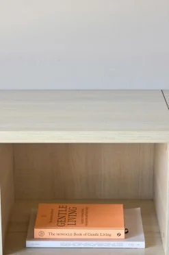 Venture Home Nomi Tv Stander